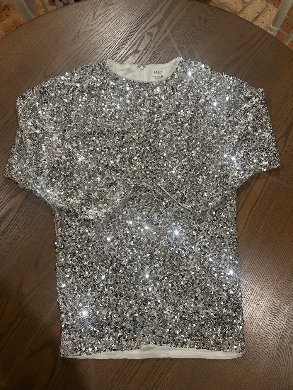 Le Lis Silver Sequin Short Sleeve Top